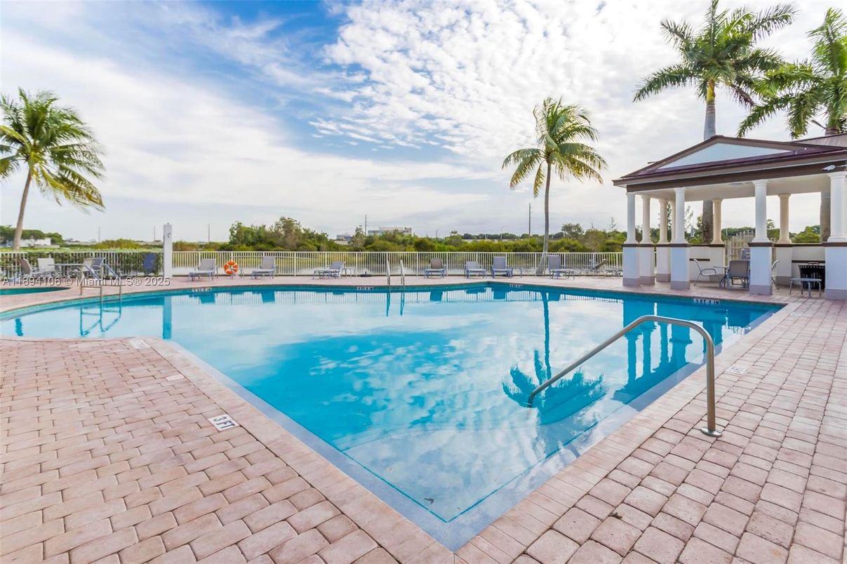 Exterior, Pool, Water