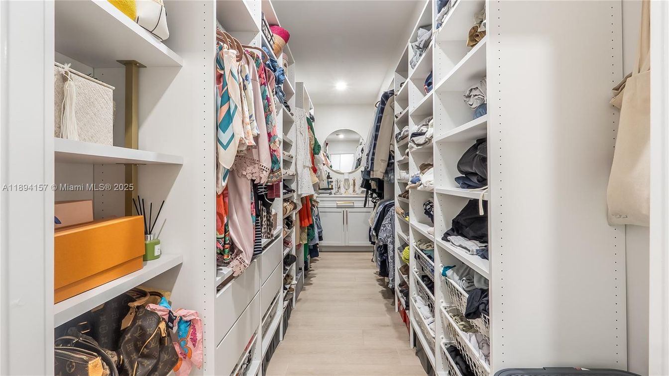 Interior, Recessed Lighting, Walk-in Closets