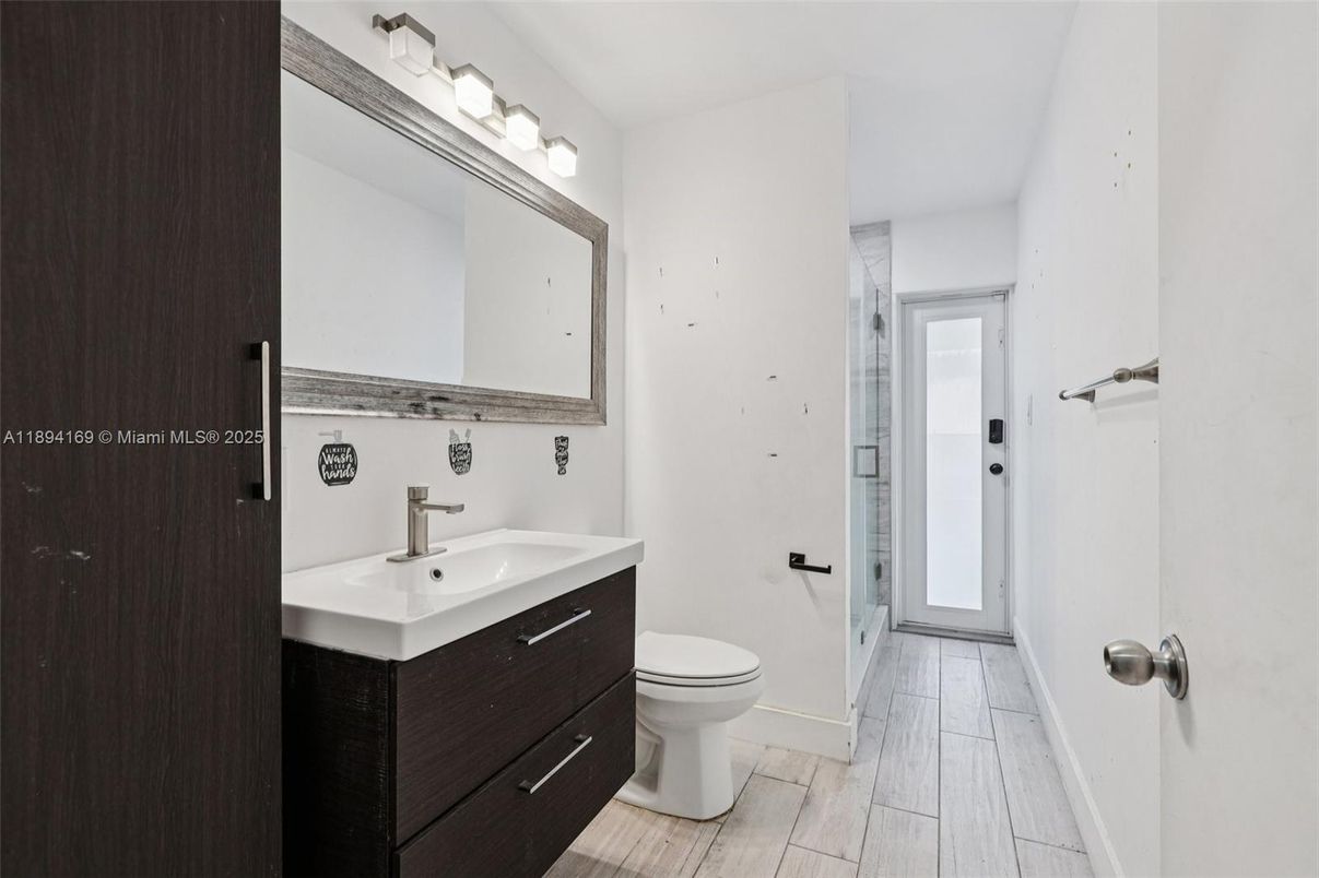 Bathroom, Interior, Wood Texture Flooring