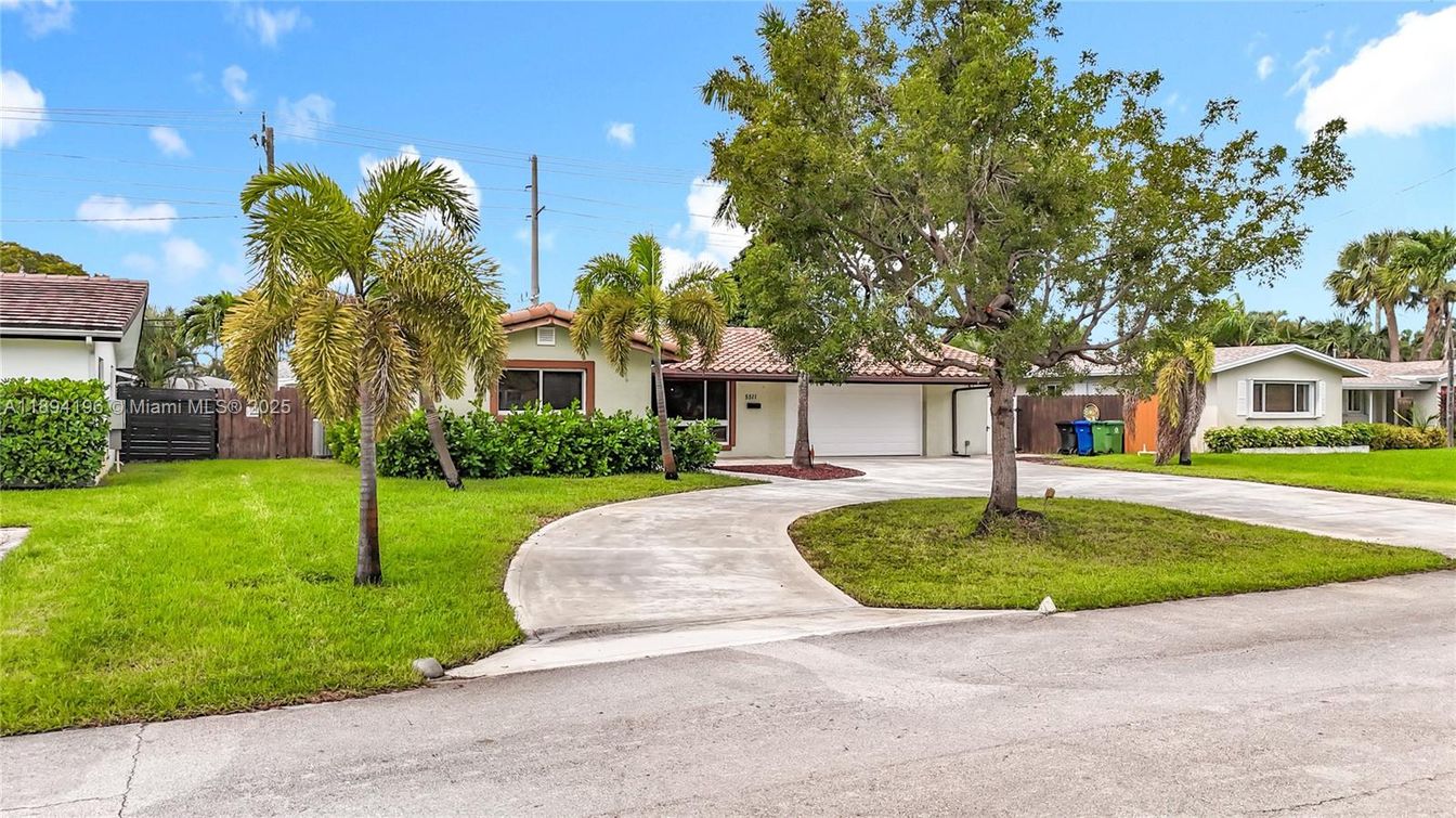 Attached, Backyard, Exterior, Facade, Spanish Mediterranean