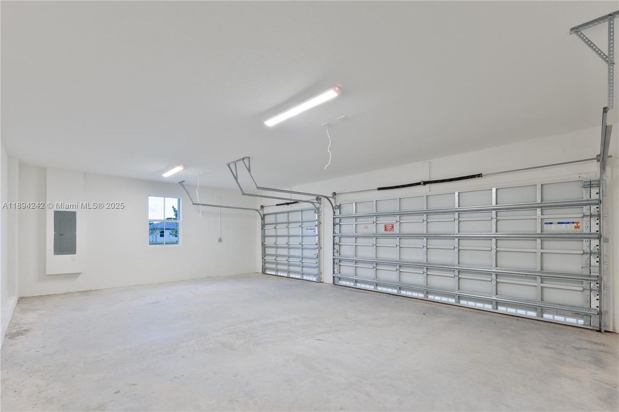 Garage, Interior