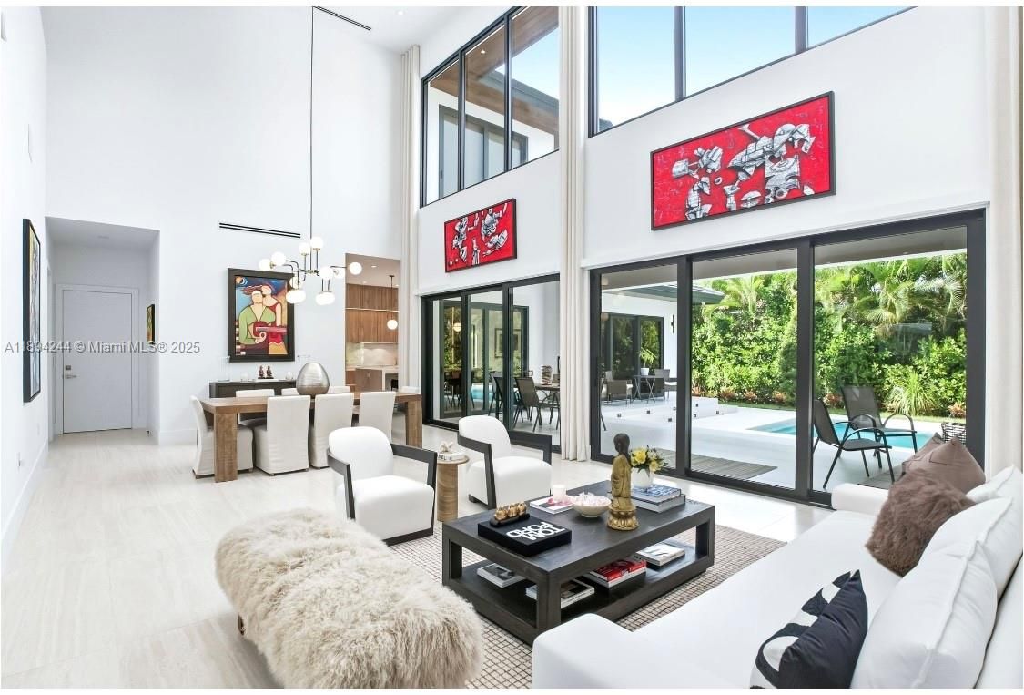 Interior, Living room, Pendant Lights