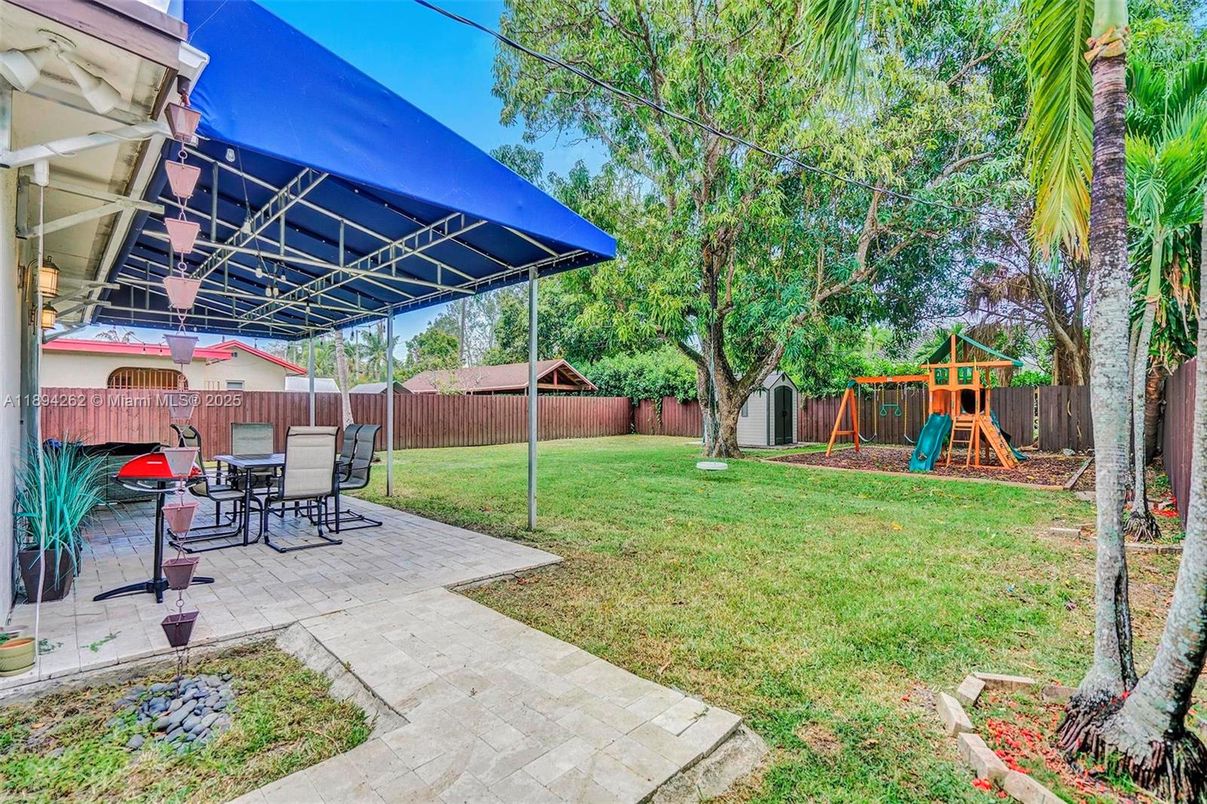 Backyard, Exterior, Playground