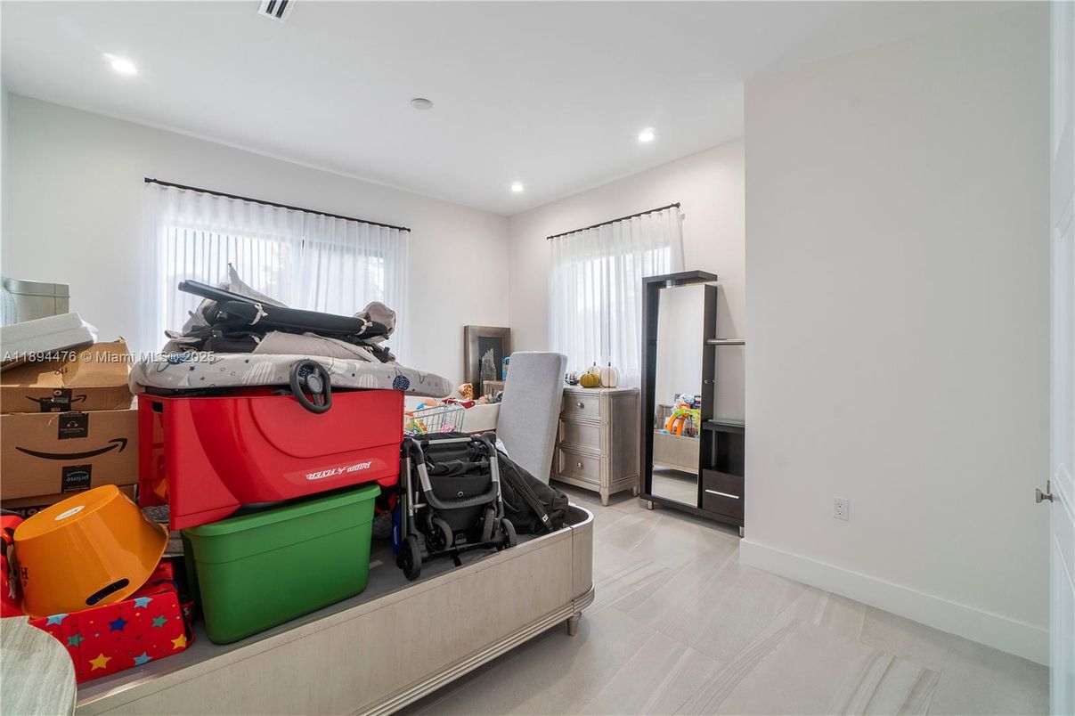 Fitness Equipment, Home Office, Interior, Recessed Lighting