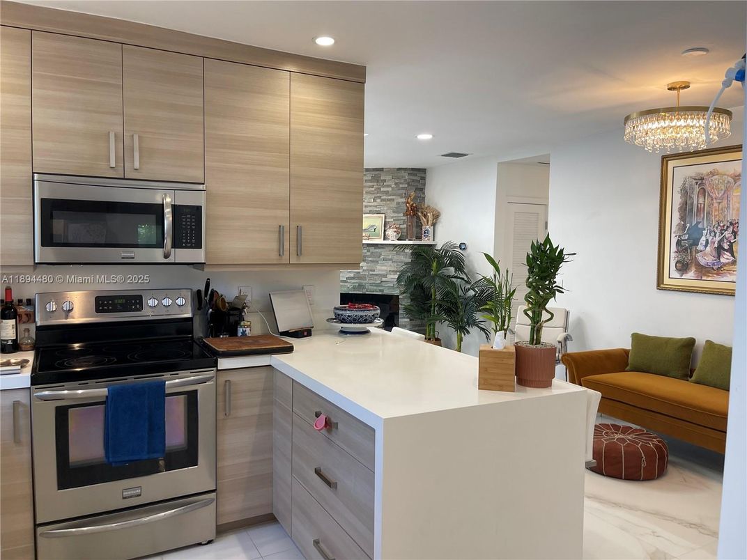 Dining room, Interior, Kitchen, Marble, Recessed Lighting, Stainless Steel Appliances, Water