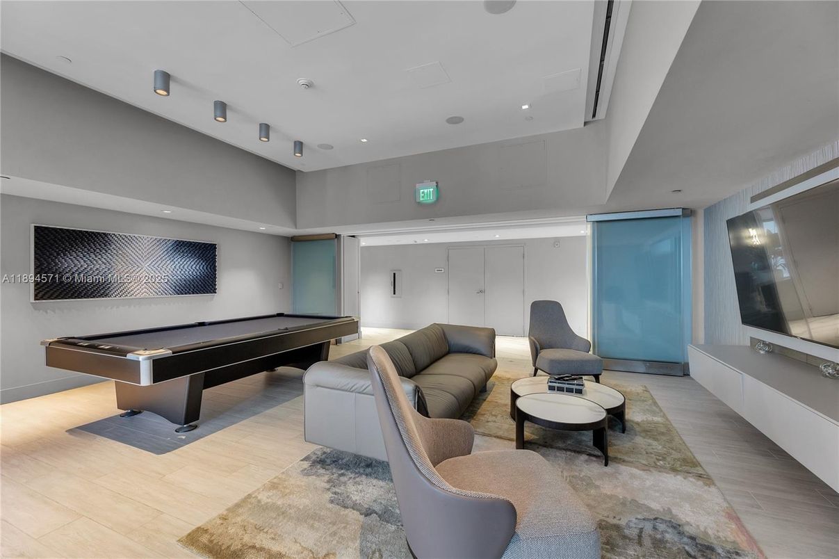 Billiard Table, Game Room, Interior, Living room, Recessed Lighting, Wood Texture Flooring