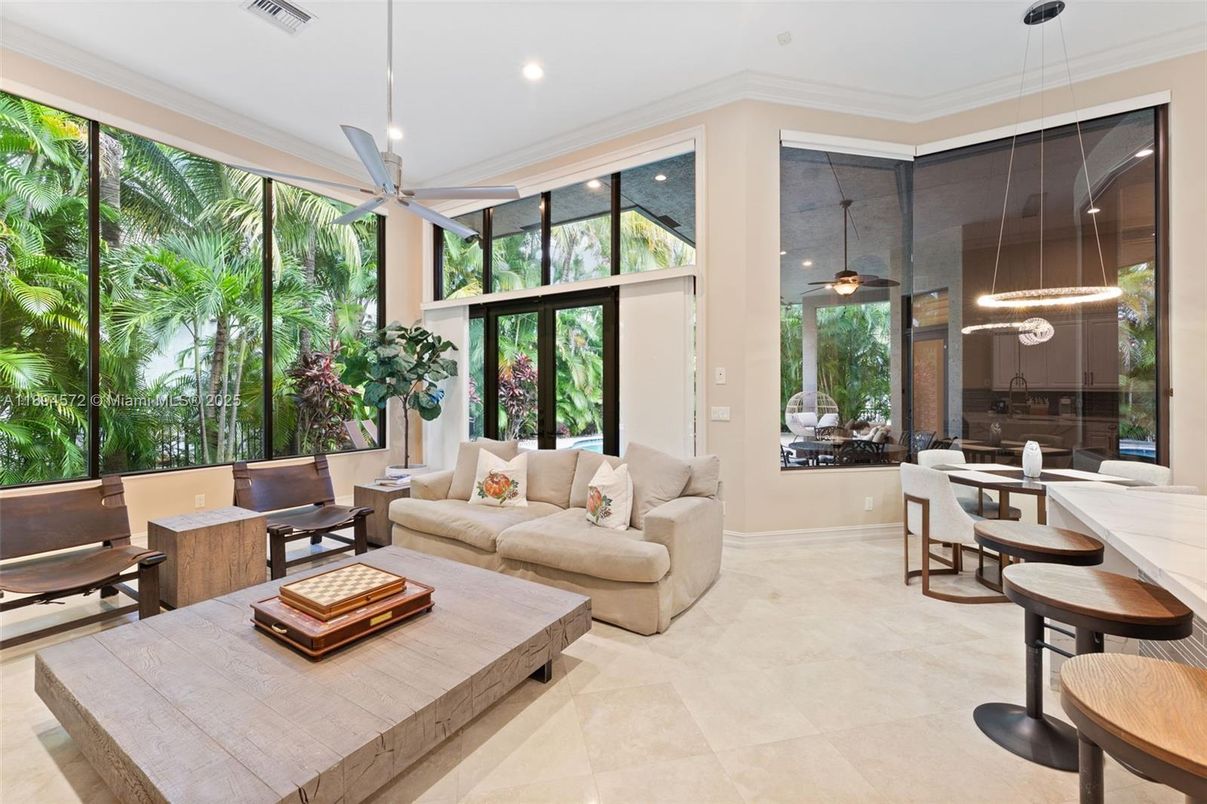 Dining room, Interior, Living room, Pendant Lights, Recessed Lighting