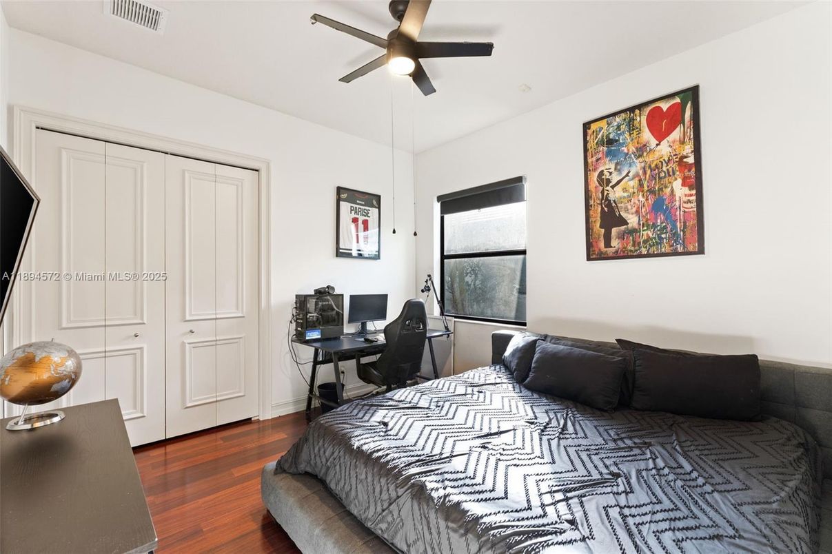 Bedroom, Home Office, Interior, Wood Texture Flooring