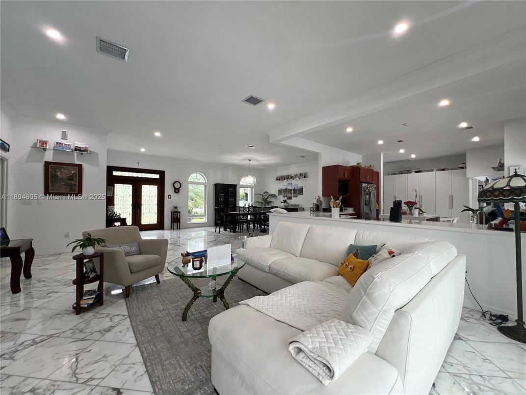 Dining room, Interior, Kitchen, Living room, Marble, Pendant Lights, Recessed Lighting