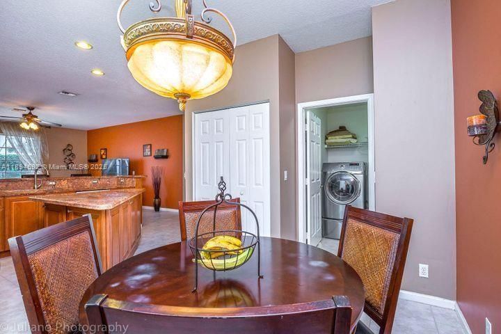 Dining room, Interior, Recessed Lighting, Washer