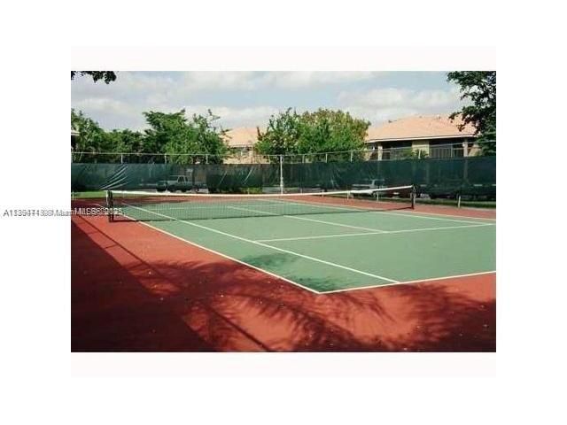 Exterior, Tennis Courts