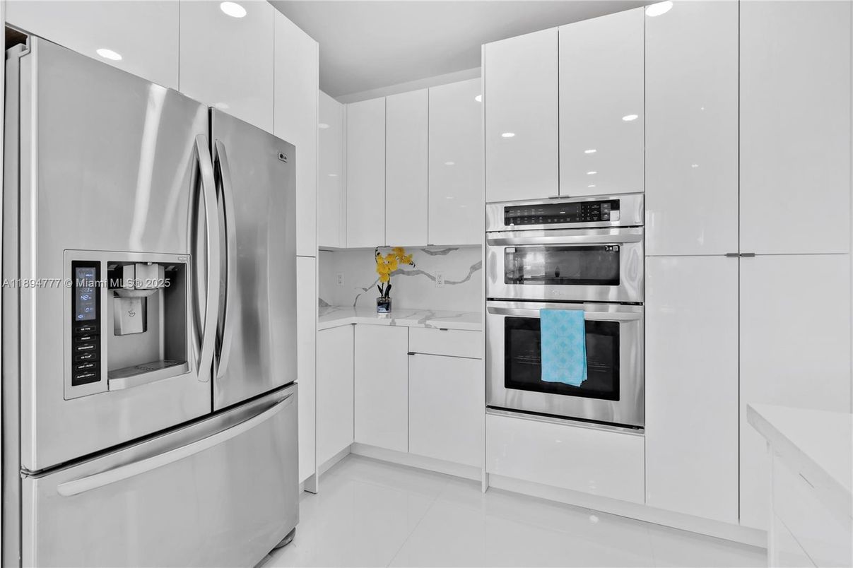 Interior, Kitchen, Stainless Steel Appliances