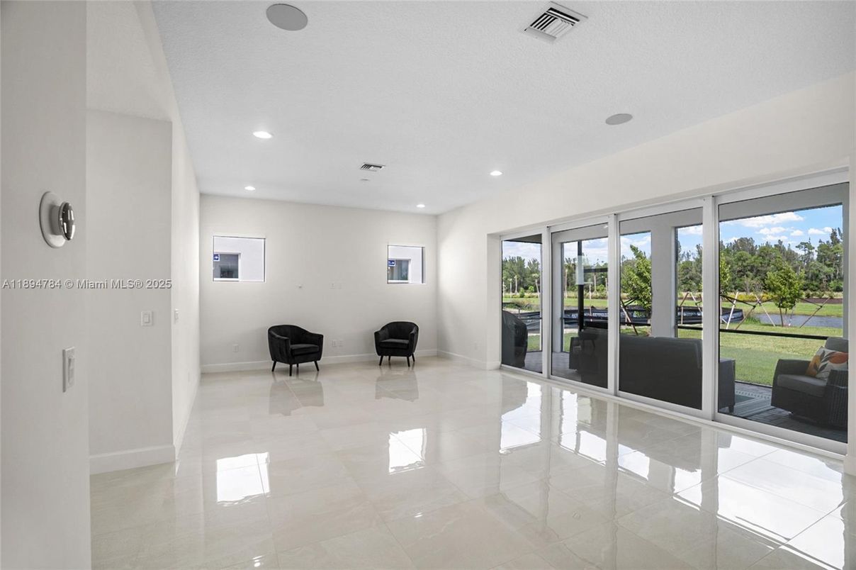 Empty room, Interior, Recessed Lighting