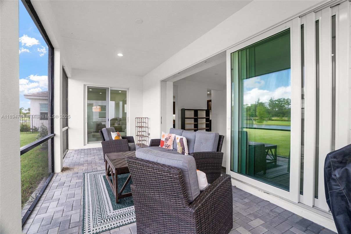 Interior, Recessed Lighting, Sun Room