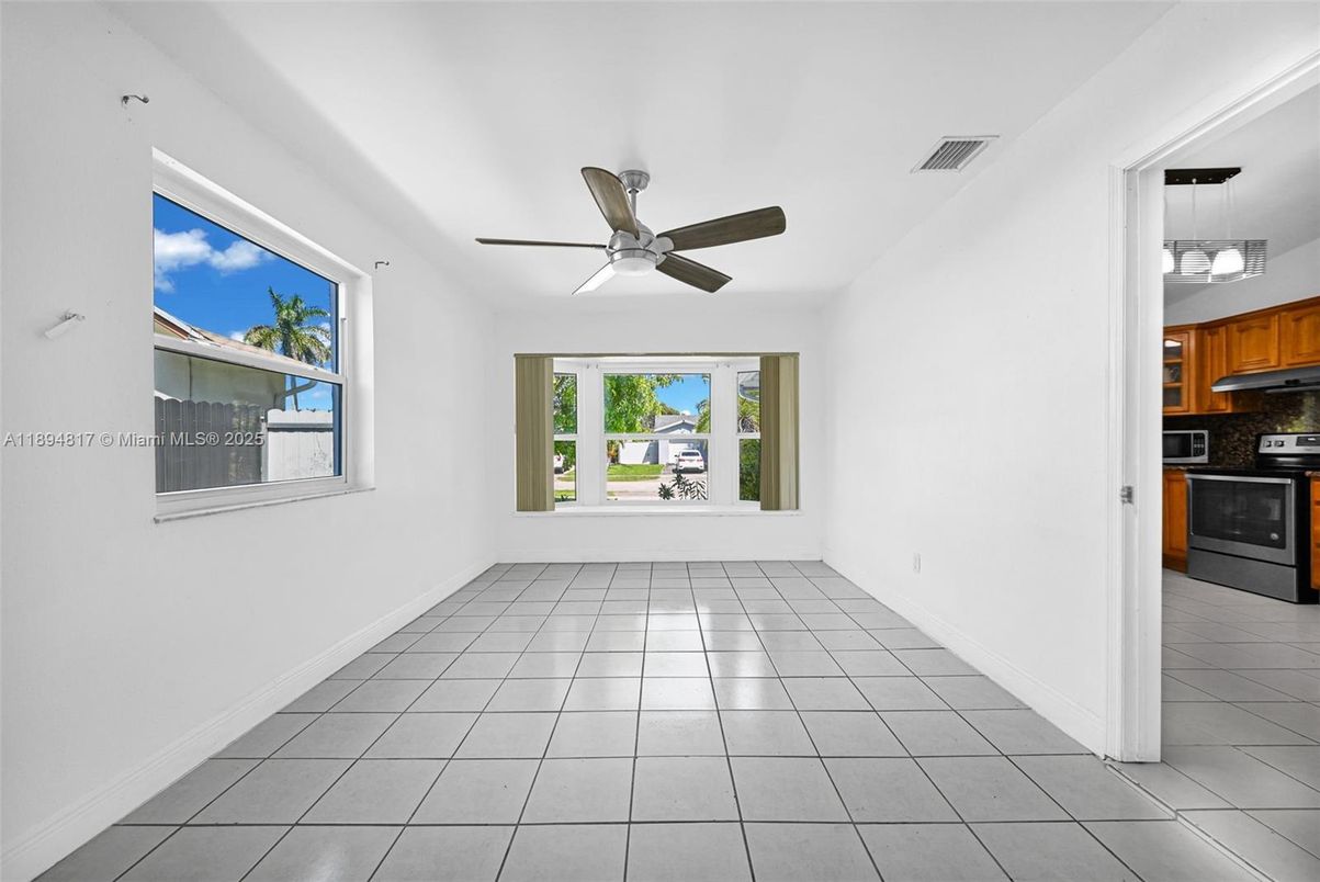 Empty room, Interior, Kitchen, Pendant Lights
