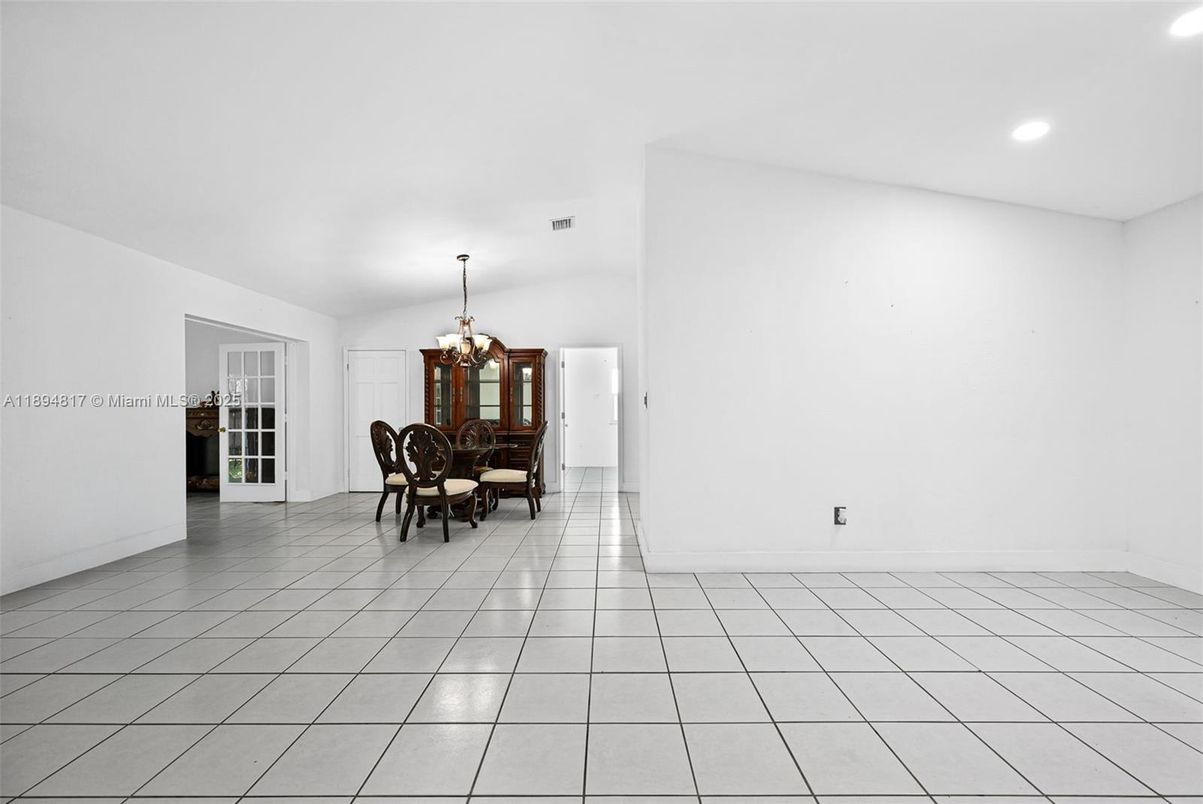 Chandelier, Dining room, Empty room, Interior, Recessed Lighting