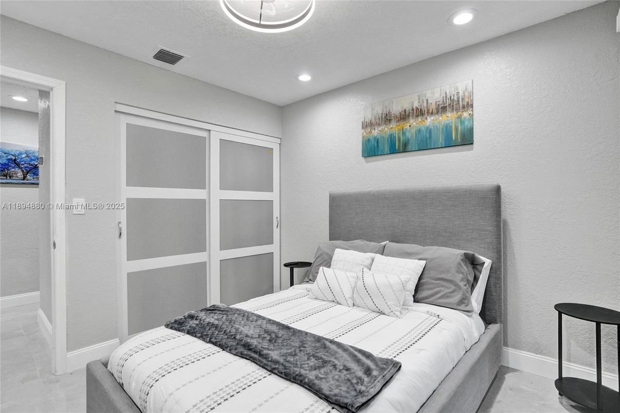 Bedroom, Interior, Recessed Lighting