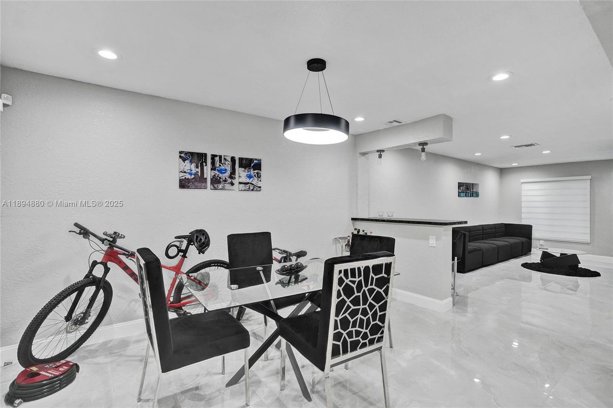 Dining room, Interior, Marble, Pendant Lights, Recessed Lighting