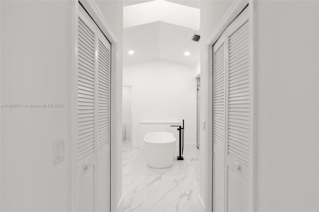 Bathroom, Free Standing Baths, Interior, Marble, Recessed Lighting