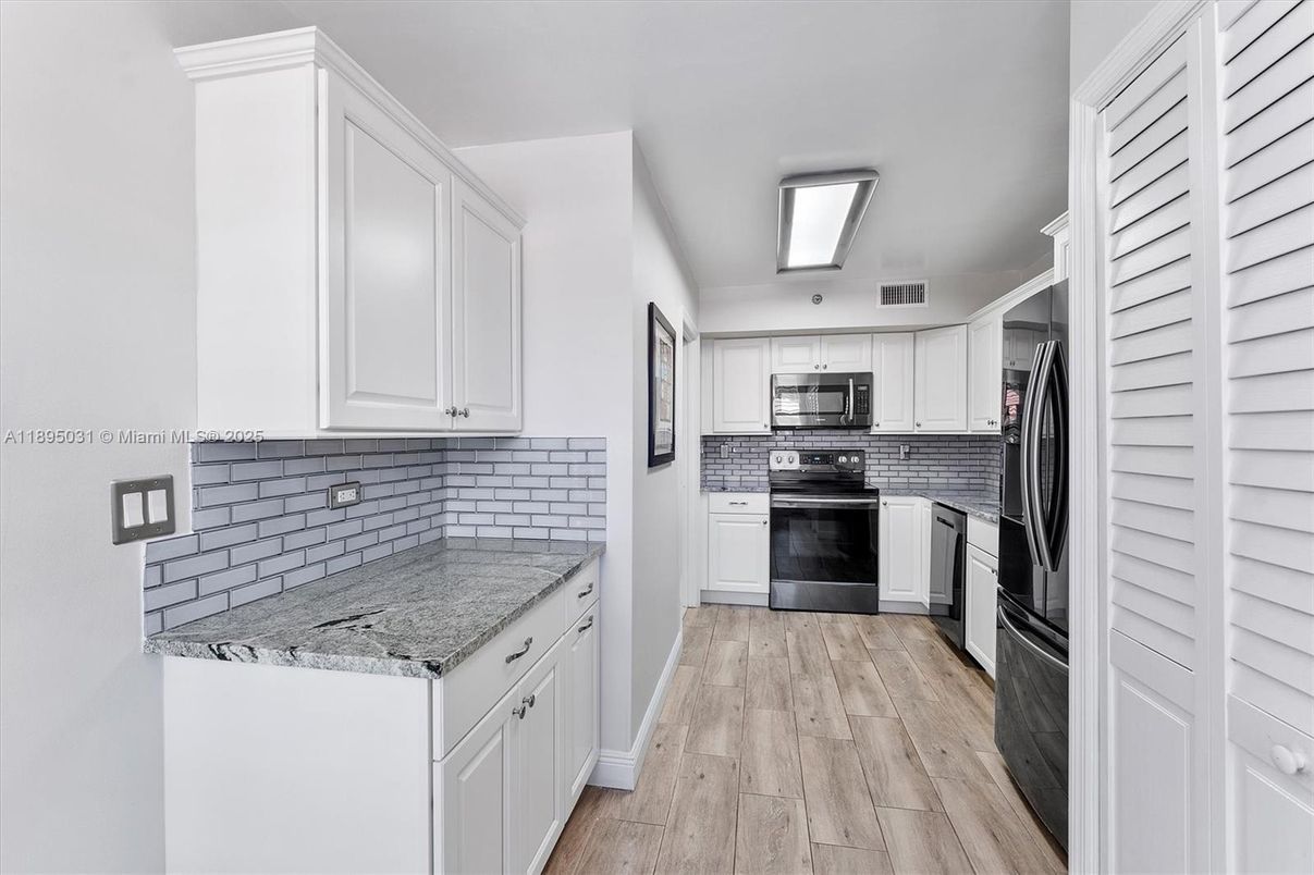 Interior, Kitchen, Stainless Steel Appliances, Wood Texture Flooring