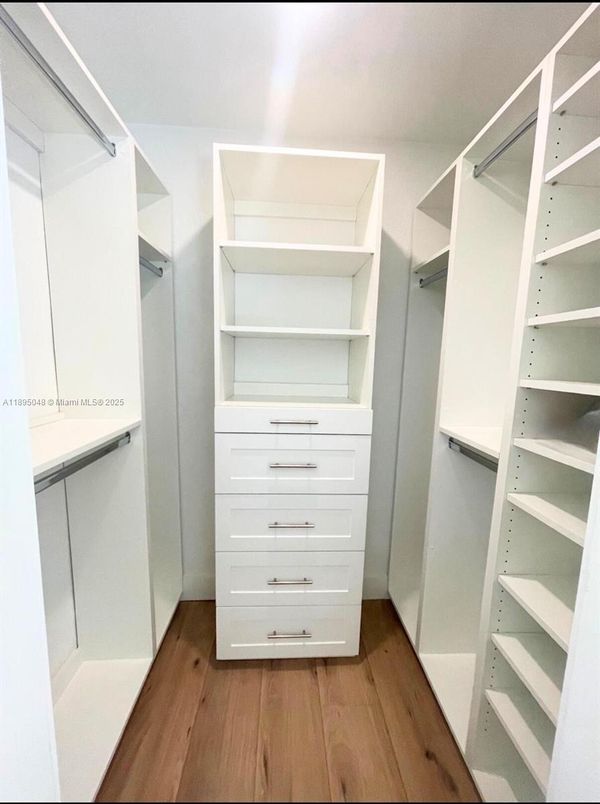 Interior, Walk-in Closets, Wood Texture Flooring