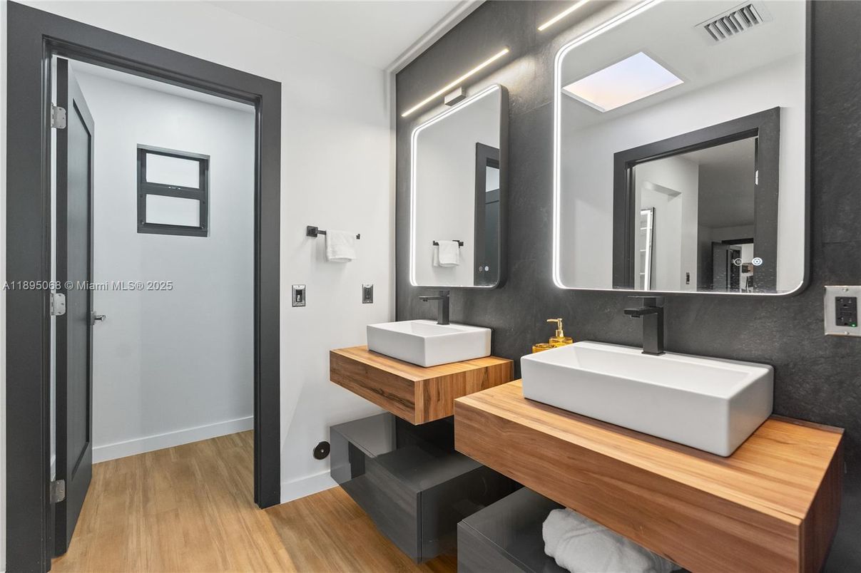 Bathroom, Dual Sink Vanities, Interior, Wood Texture Flooring