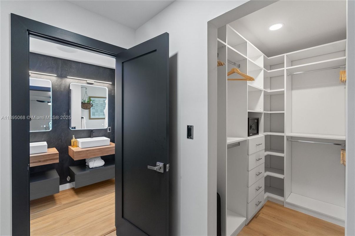 Bathroom, Interior, Recessed Lighting, Walk-in Closets, Wood Texture Flooring