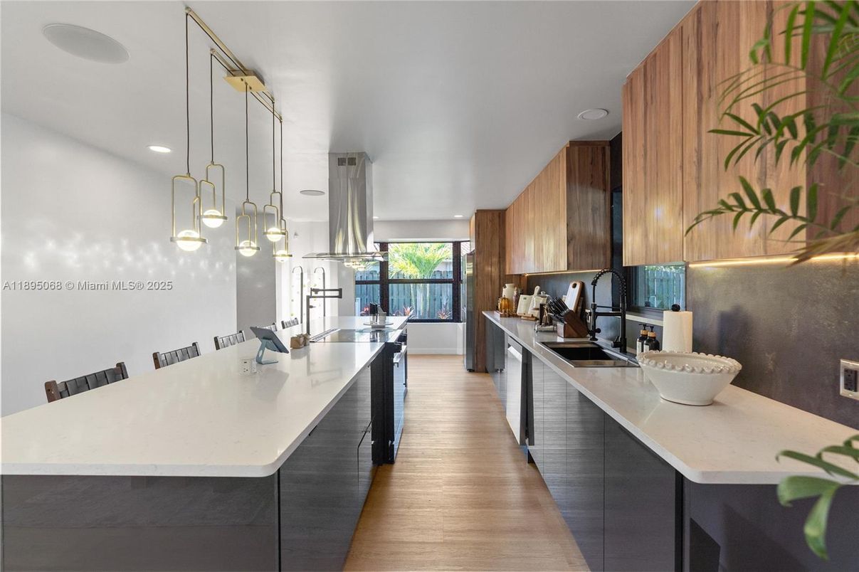 Interior, Kitchen, Pendant Lights, Recessed Lighting, Wood Texture Flooring