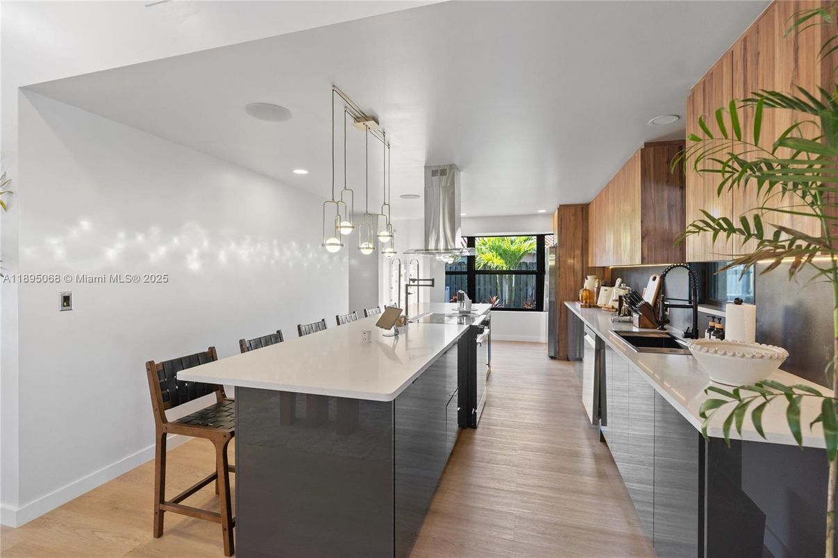 Interior, Kitchen, Pendant Lights, Recessed Lighting, Wood Texture Flooring