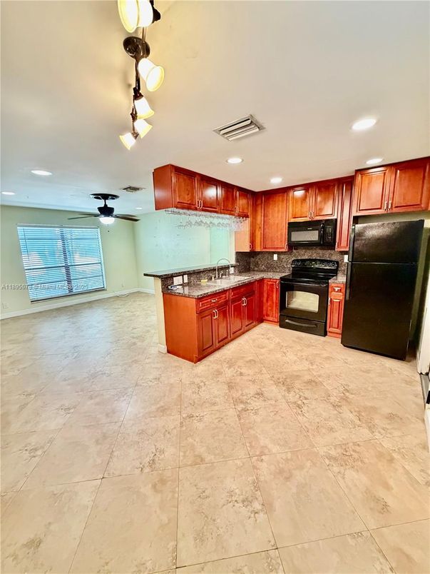 Interior, Kitchen, Recessed Lighting
