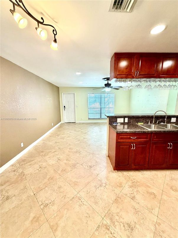 Empty room, Interior, Kitchen, Recessed Lighting