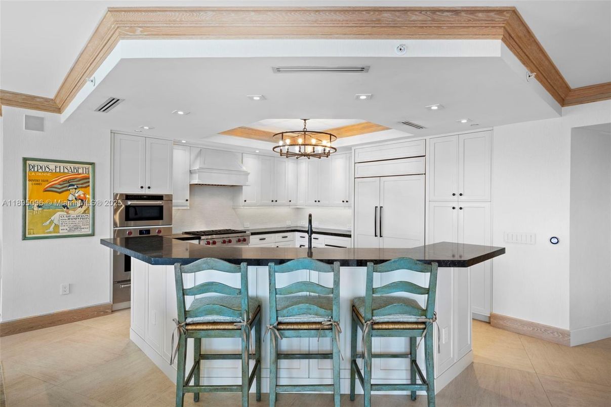 Chandelier, Interior, Kitchen, Recessed Lighting, Stainless Steel Appliances