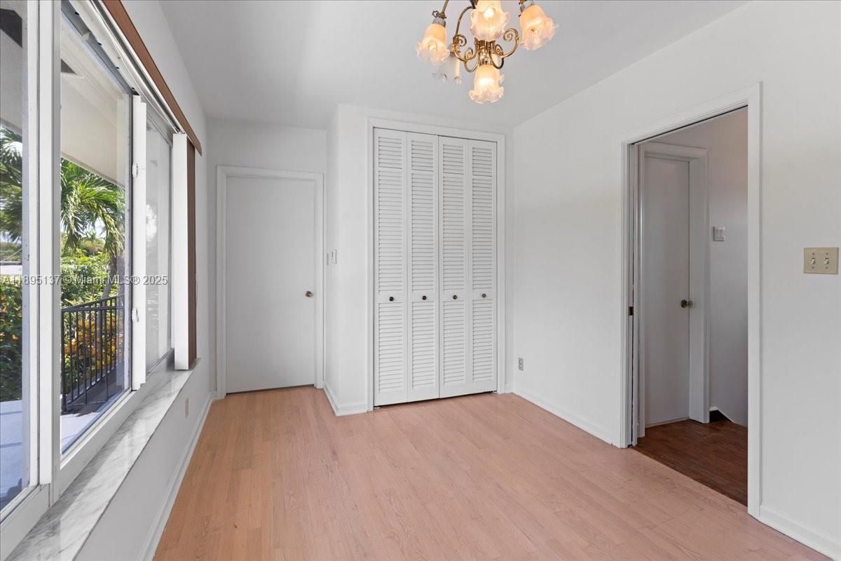 Chandelier, Empty room, Interior, Wood Texture Flooring
