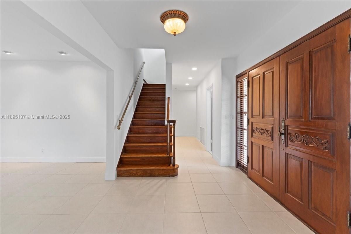 Interior, Recessed Lighting