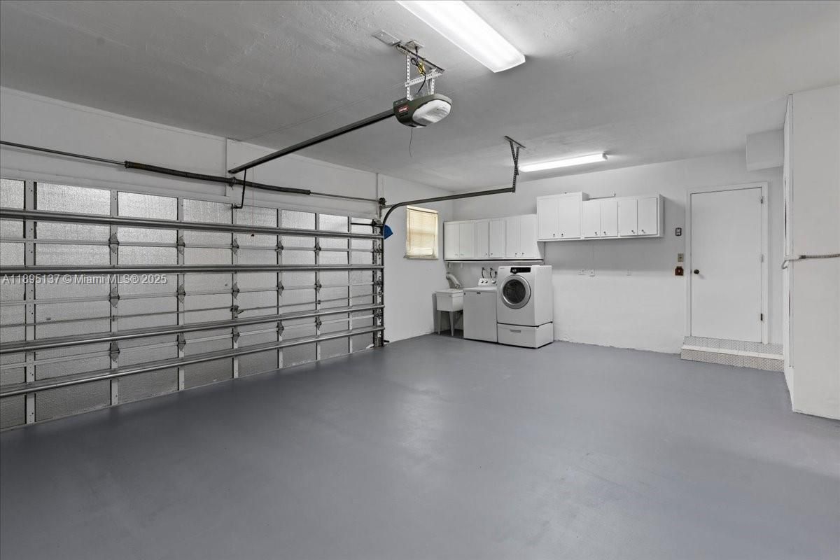 Garage, Interior, Washer