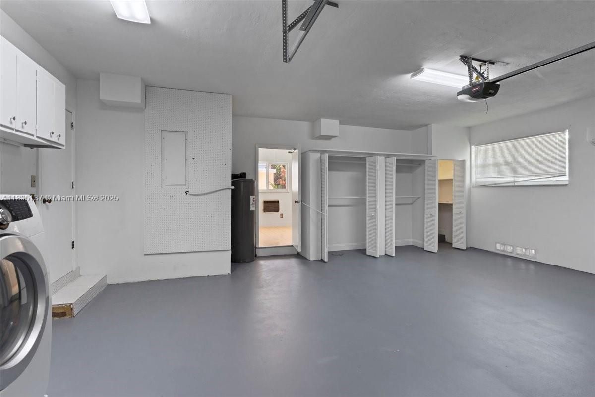 Garage, Interior