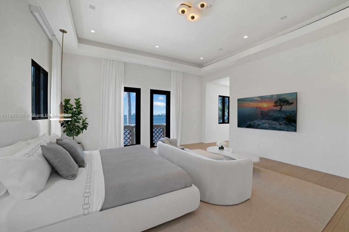 Bedroom, Interior, Recessed Lighting, Water, Wood Texture Flooring