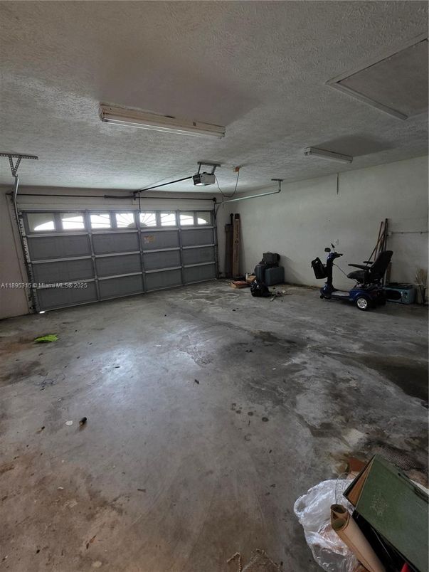 Fitness Equipment, Garage, Interior