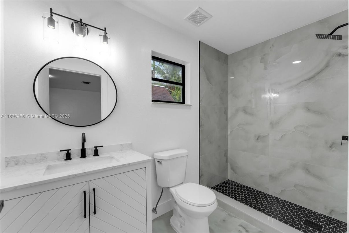 Bathroom, Interior, Marble Walls