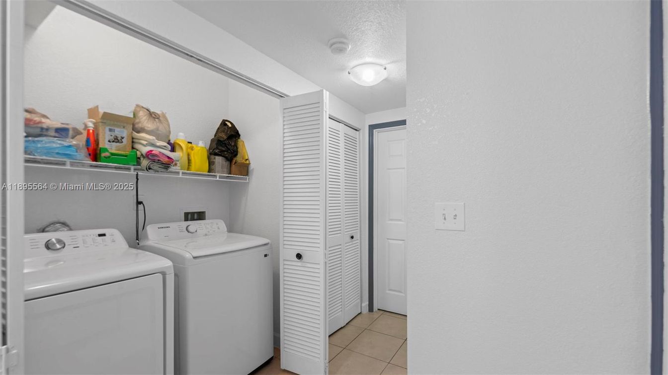 Interior, Utility Closets, Washer