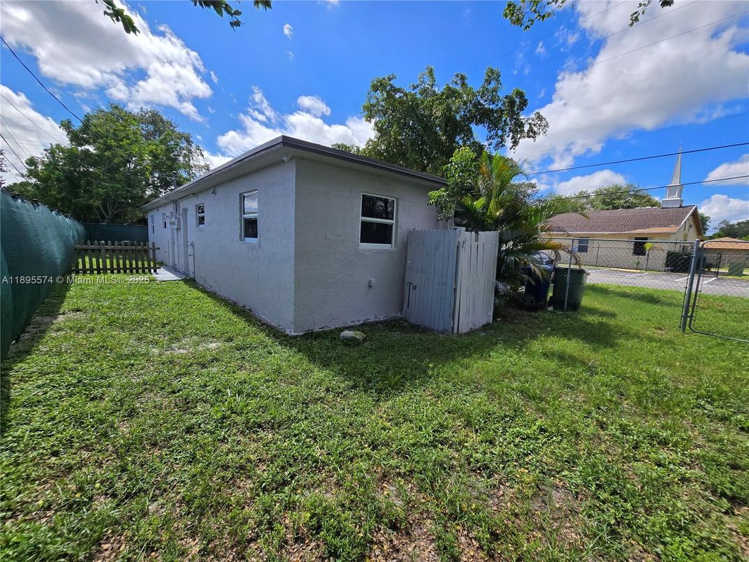 Backyard, Exterior