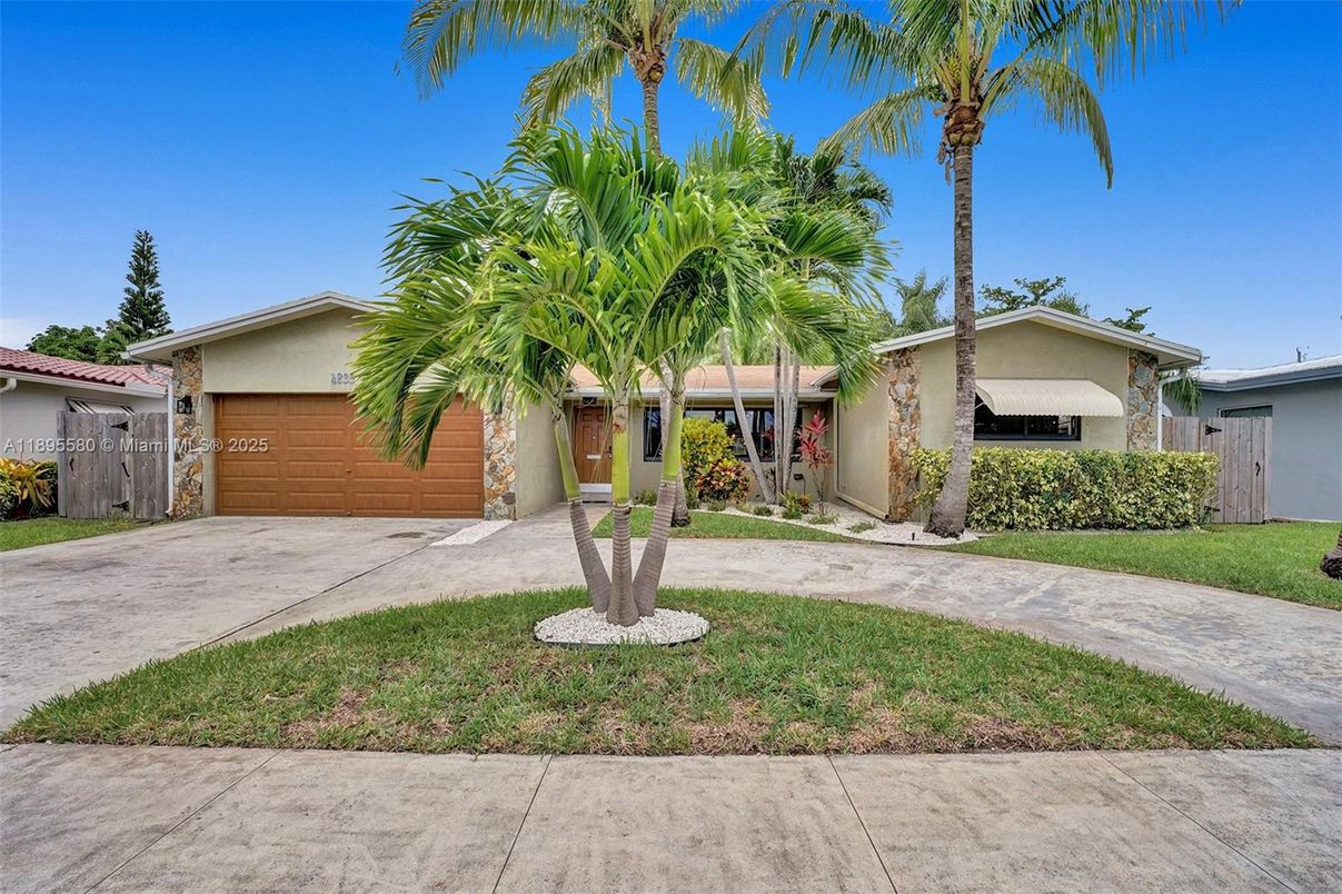 Attached, Backyard, Exterior, Facade, Ranch