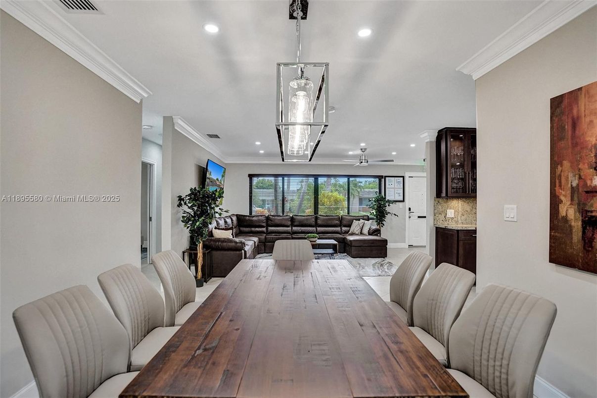 Dining room, Interior, Living room, Pendant Lights, Recessed Lighting, Wood Texture Flooring