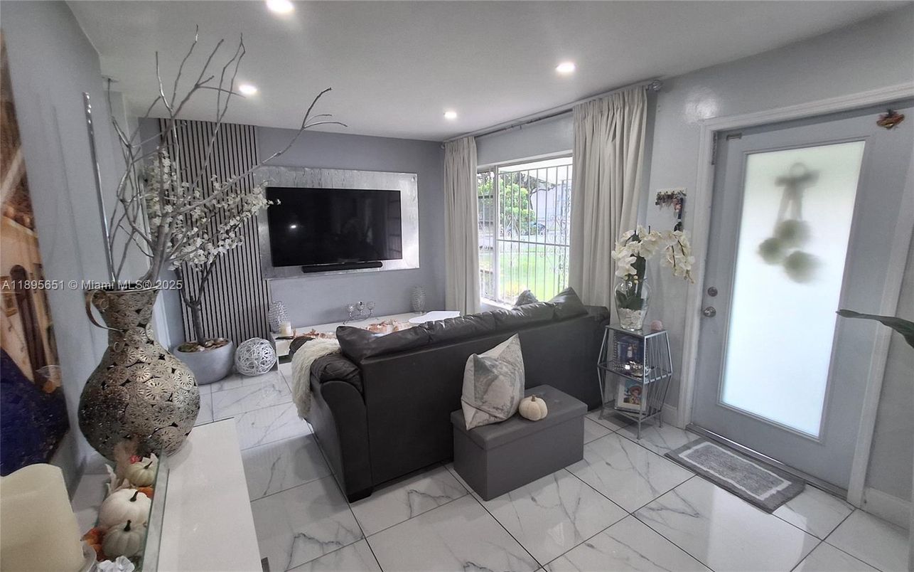 Interior, Living room, Marble, Recessed Lighting