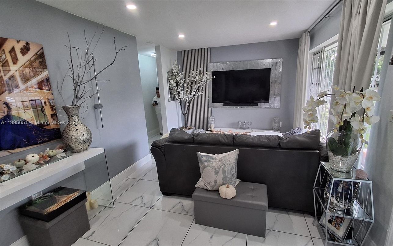Interior, Living room, Marble, Recessed Lighting