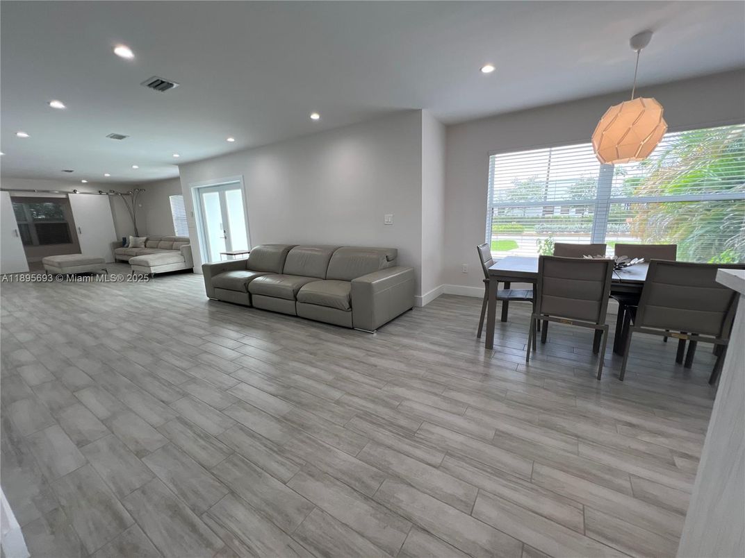 Dining room, Interior, Living room, Pendant Lights, Recessed Lighting, Wood Texture Flooring