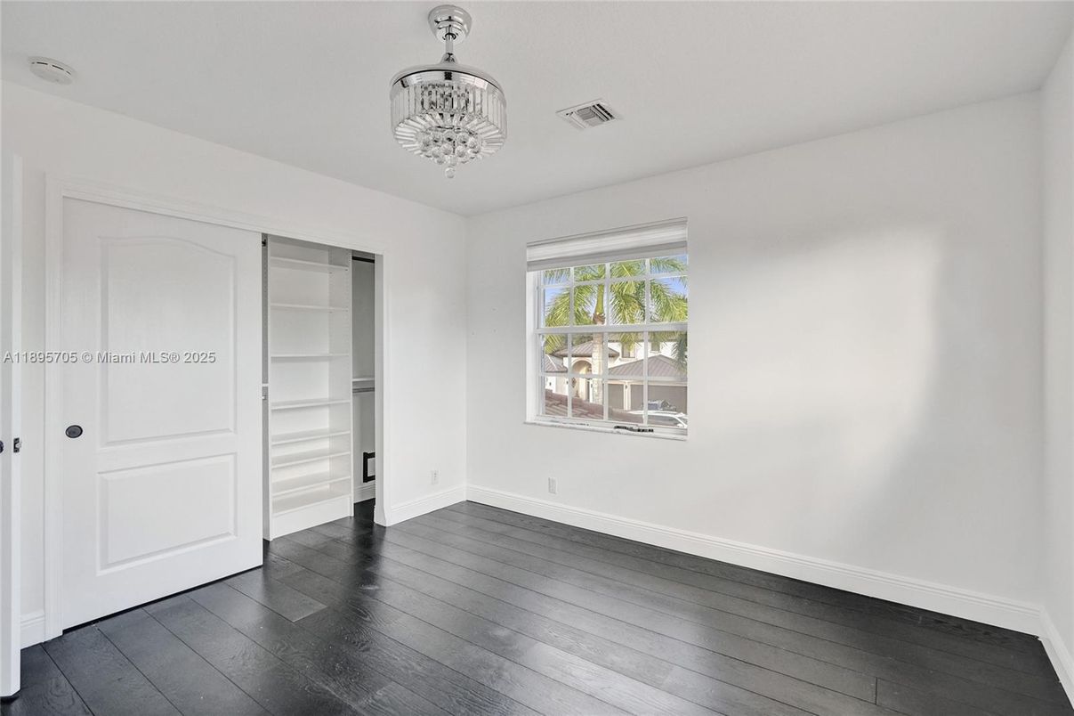 Chandelier, Empty room, Interior, Wood Texture Flooring