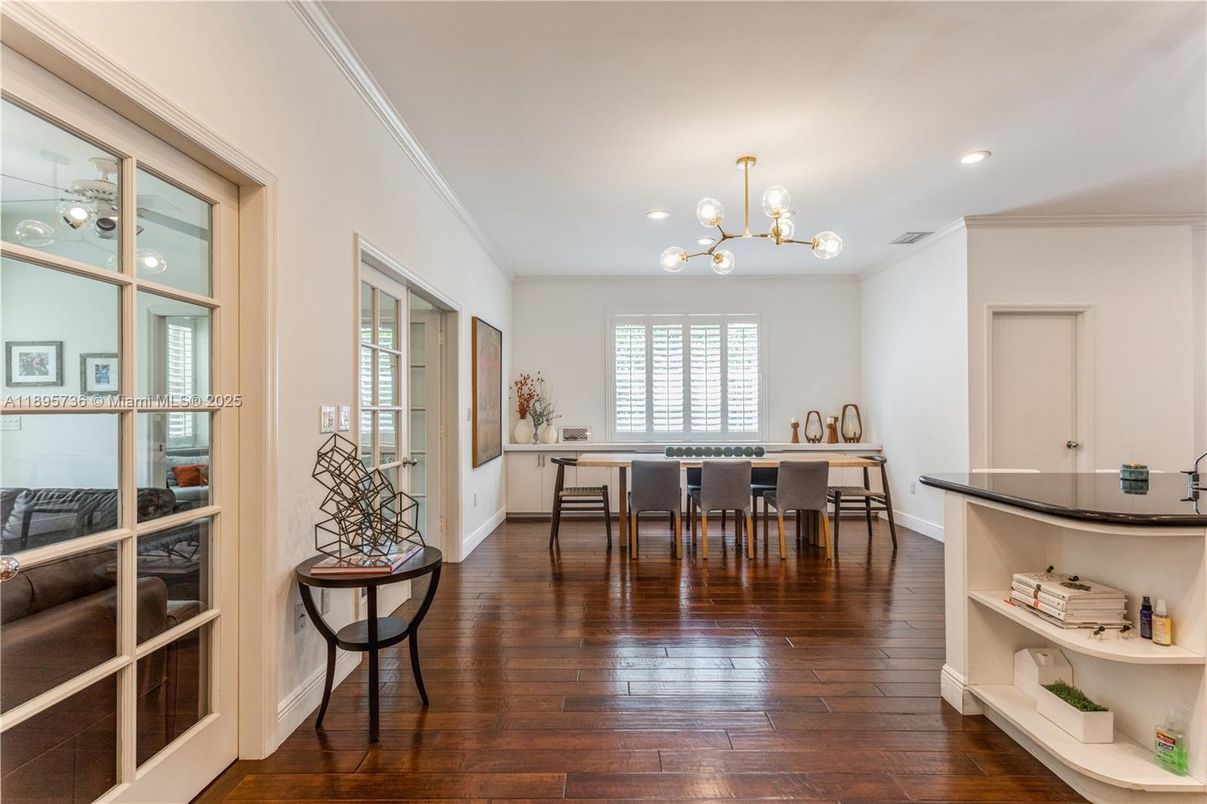 Dining room, Interior, Pendant Lights, Recessed Lighting, Wood Texture Flooring