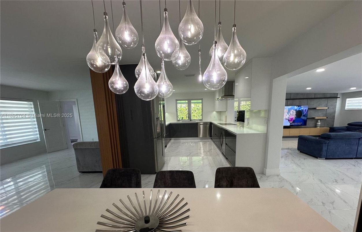 Interior, Kitchen, Marble, Pendant Lights, Recessed Lighting