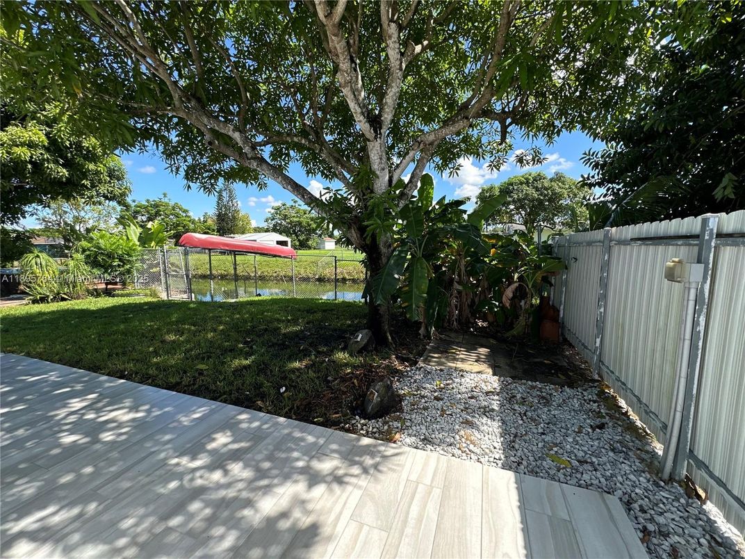 Backyard, Exterior